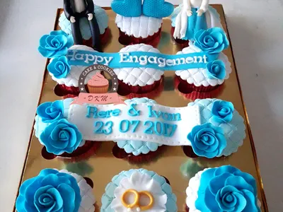 Cupcake Set 12 DKM Cakes
