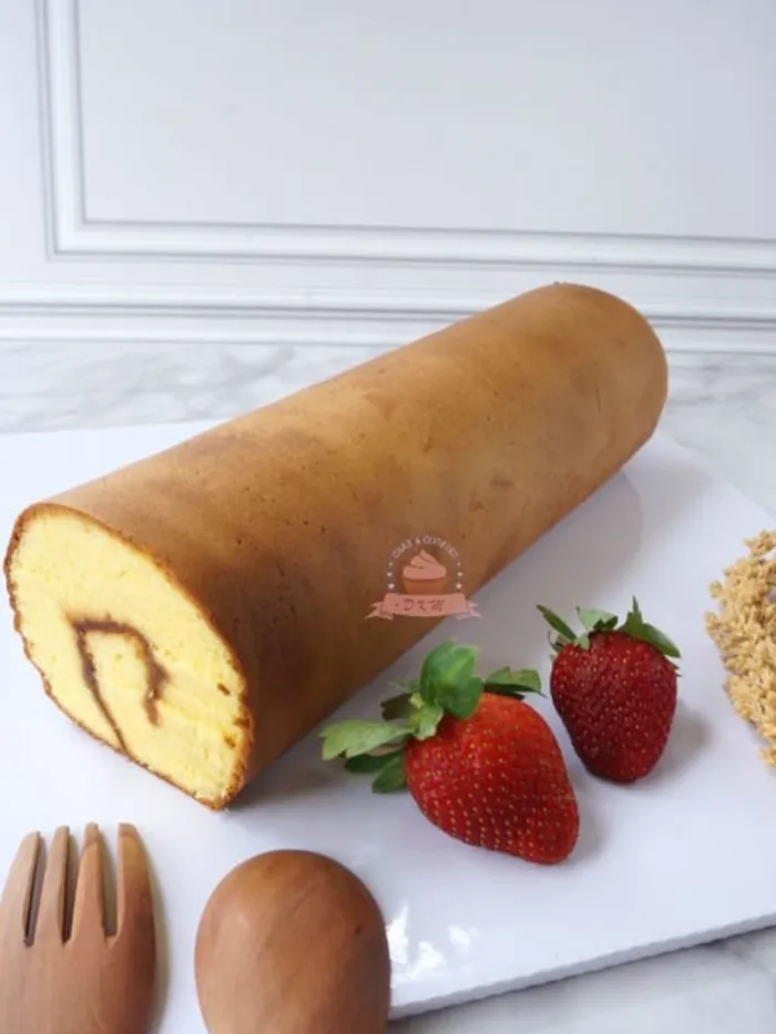Vanilla Roll Cake DKM Cakes